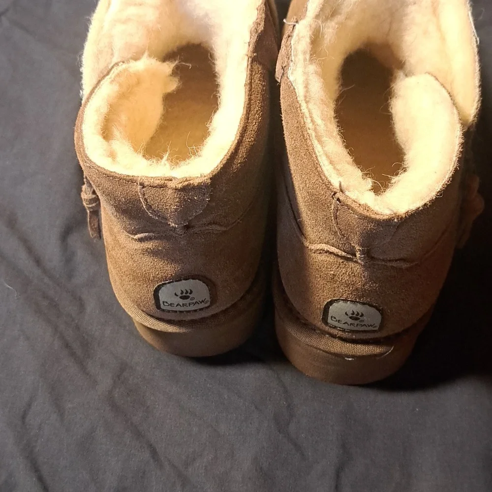 NWOT Bearpaw Women's Toni Zip Side Brown Platform Size 9 Boot